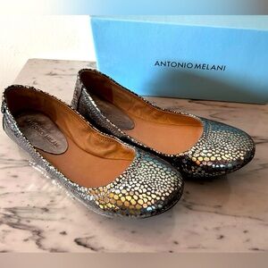 Women’s Size 9.5 Antonio Melani “Prima 041” Ballet Flats Spotted Silver/Cadmium